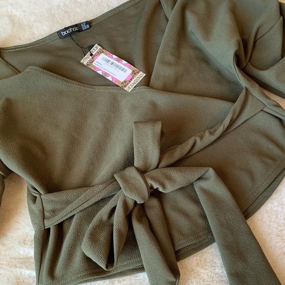 Women’s Wrap top and pants set - Picture 3 of 6